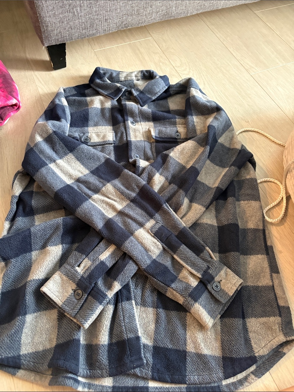 Men's Plaid Button-Down Shirt Jacket in Blue and Cream